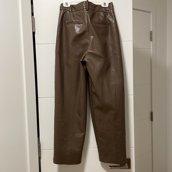 Wilfred vegan leather carrot pant - Picture 2 of 2
